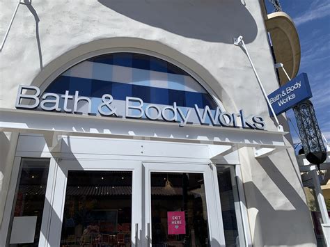 bath and body works town square